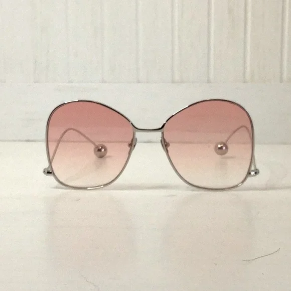 Accessories | Nwot Fashion Sunglasses In Pink | Poshmark display picture 1